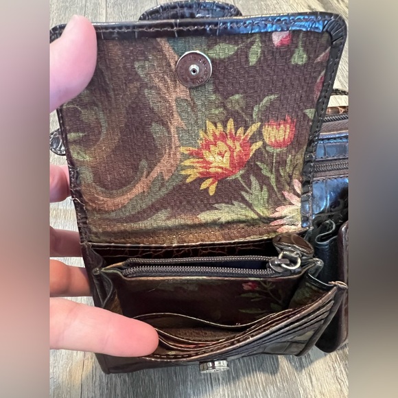 Brighton Vintage Croc Embossed All-in-One Crossbody Bag Chocolate Brown Leather - Picture 3 of 10